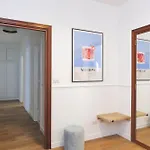 Real Vatican شقة *
